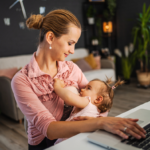onlajn podrška za dojenje mama i dijete laptop