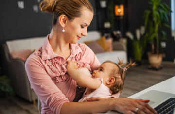 onlajn podrška za dojenje mama i dijete laptop
